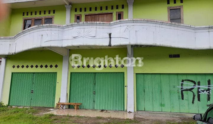 Strategic Shop House on Banaran Main Road, Sragen 2