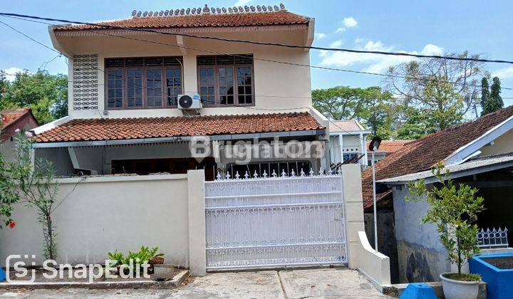 DISEWAKAN RUMAH 3 LANTAI MEWAH BERSIH AREA TENGGER