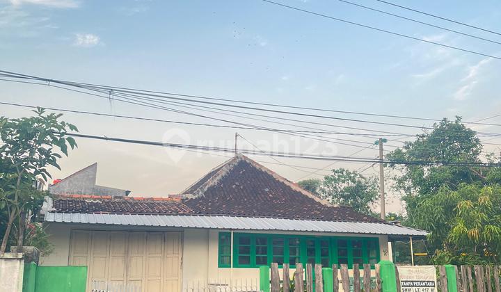 Dijual.rumahpinggir Jalan.raya bisa untuk Usaha Cafe 1