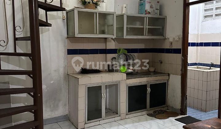 Disewakan Rumah Semi.furnish Bagus Terawat Tempat Nyaman 2