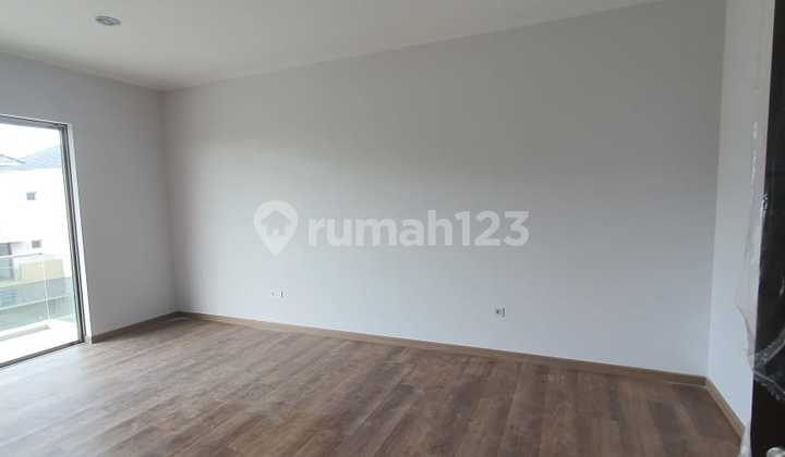 Hot Deal Rumah Mewah Golf Island Pik 2