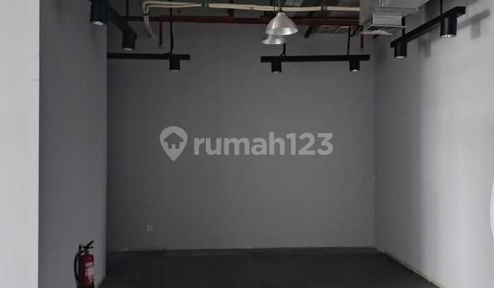 Office Space District 8 SCBD, Condition Bare Empty