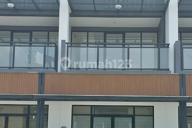 Brand New 3-Storey Shop House in Hampton Gading Serpong