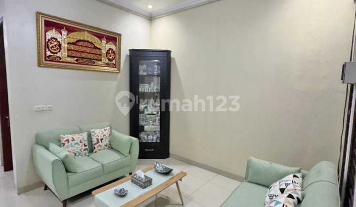 Rumah Kost siap huni 3 Lantai di Kelapa Dua selangkah ke Gading Serpong