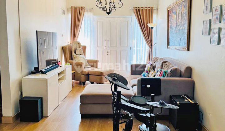 Rumah 2 lantai di Cluster Celesta Graha Raya Bintaro