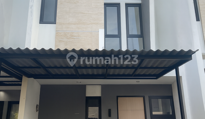 For Rent Exclusive Provence Suite House Bsd City - Premium Location