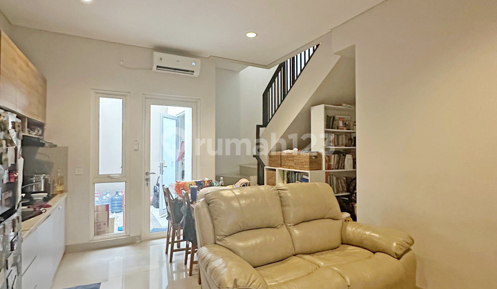 Rumah Modern Minimalis di The Savia BSD City Rumah Modern Minimalis di The Savia BSD City