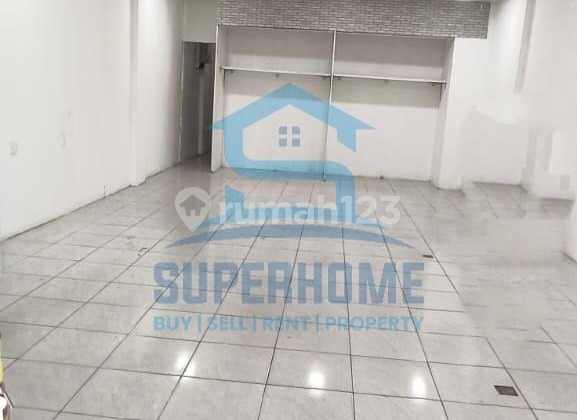 Nice Shop House in the City Center Shop House