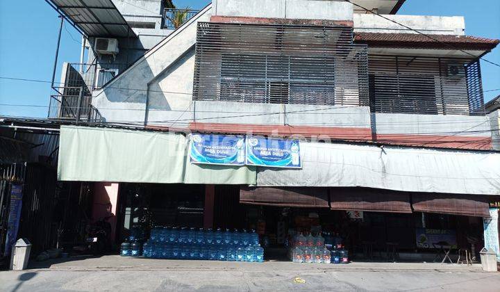 Shophouse on the main road of Andakasa, densely populated area 1