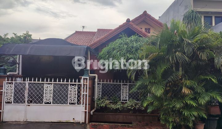 Asri and Comfortable House in Cimanggis Depok Asri and Comfortable House in Cimanggis Depok