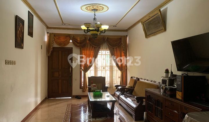 Two-Story House in Limo, Depok, Well-Maintained, Spacious. Two-Story House in Limo, Depok, Well-Maintained, Spacious.