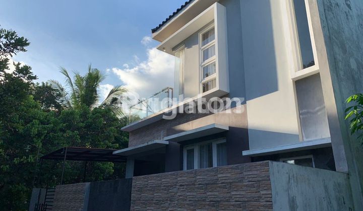 RUMAH 2 LANTAI SLEMAN MODERN BAGUS SIAP HUNI SEMI FURNISHED RUMAH 2 LANTAI SLEMAN MODERN BAGUS SIAP HUNI SEMI FURNISHED