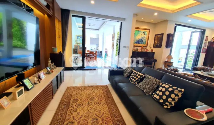 3-STORY HOUSE PLUS ROOFTOP IN KEMANG, SOUTH JAKARTA, LUXURY MODERN ELITE PROPERTY INVESTMENT