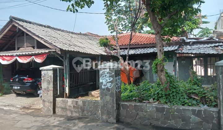 TANAH PLUS BANGUNAN TUA SAWANGAN SHM 