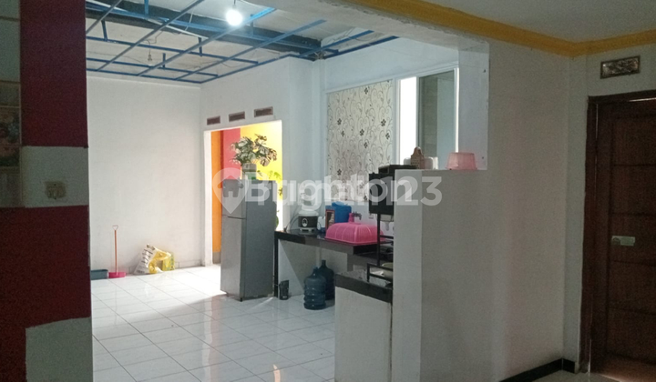 RUMAH DI BEJI DEPOK 3 LANTAI MEWAH SIAP HUNI 2 KAVLING 2 SHM 2
