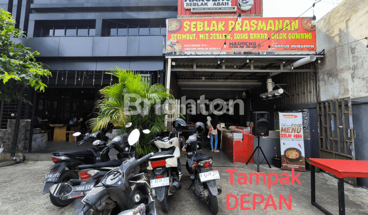 RUKO USAHA DAN TEMPAT TINGGAL 3 LANTAI  1