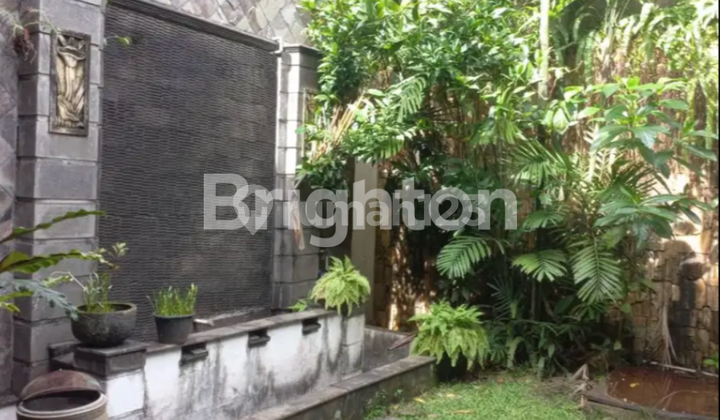 RUMAH 2 LANTAI PONDOK INDAH JAKARTA SELATAN LUAS MEWAH AMAN NYAMAN LOKASI STRATEGIS