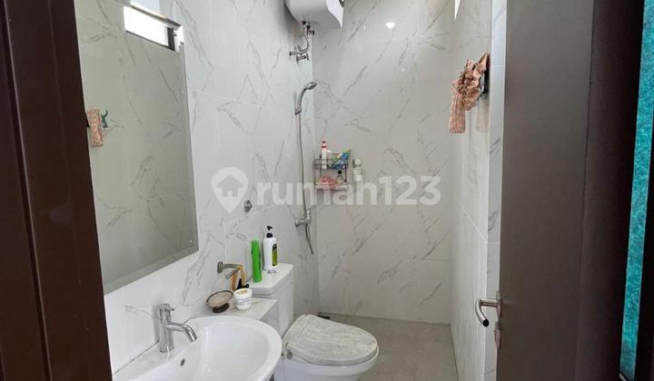 Dijual Rumah Super Rapi & Bersih di Lavon Swan City 2