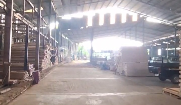 For Rent and Sale: Warehouse and Land in BSD, Bumi Serpong Damai, Tangerang - Roadside Location