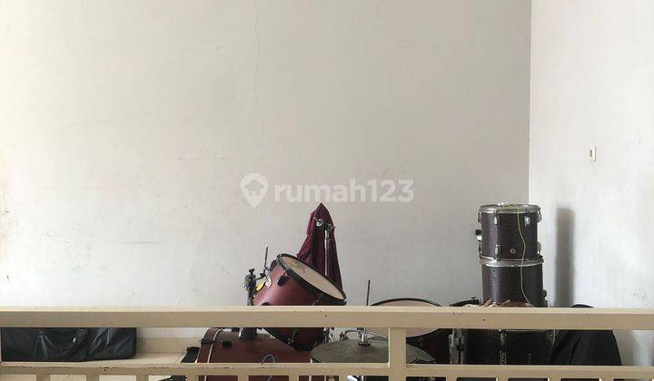 Rumah 2 Lantai Dijual Cepat Sudah Renovasi SHM di Kopo Bandung 2