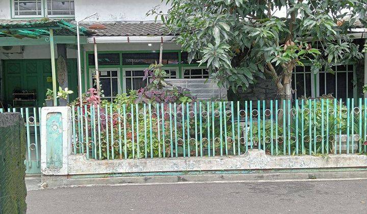 Rumah Tengah Kota Bandung Akses Mobil SHM 2