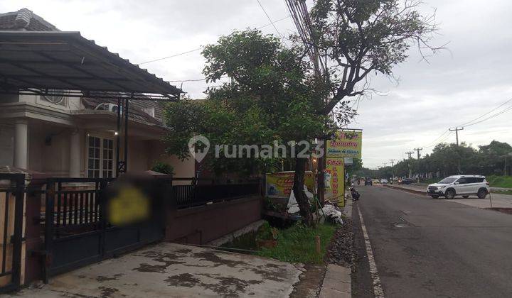 Rumah Strategis Ramai Pinggir Jalan Untuk Usaha 1