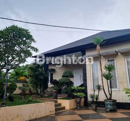 Fancy house for sale with complete swimming pool in Wika residential area Fancy house for sale with complete swimming pool in Wika residential area