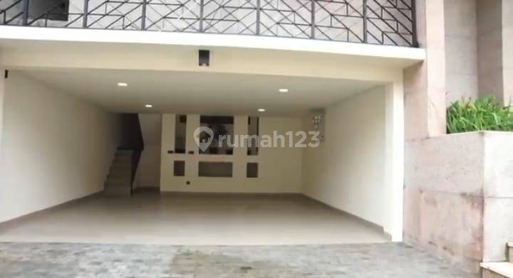 Rumah Baru SHM di Jalan Kemang Barat, Jakarta Selatan 1