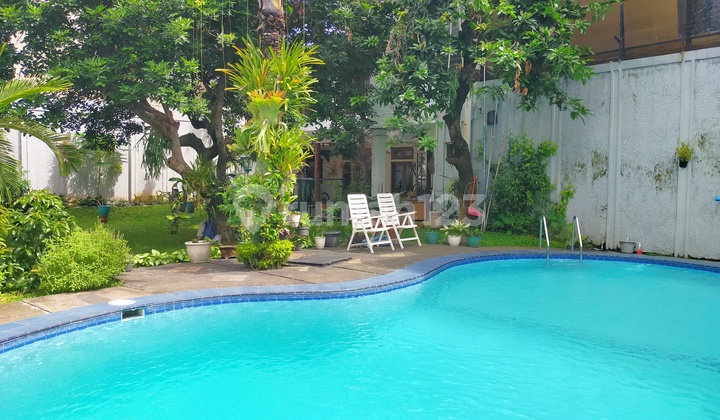 Rumah Klasik Tanah 742m2 Area Komersial Dekat Stasiun MRT Rumah Klasik Tanah 742m2 Area Komersial Dekat Stasiun MRT