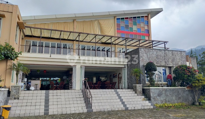 Active 3-star Hotel with Permits in the Puncak Area Active 3-star Hotel with Permits in the Puncak Area