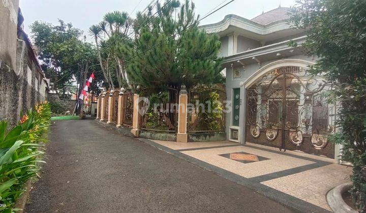 Rumah Mewah Luas Tanah 1073m2 Dalam Komplek Asri dan Nyaman  1