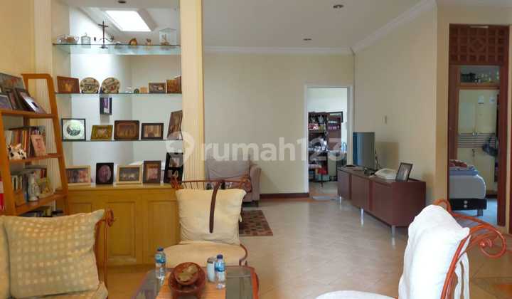 Rumah Kost dan Rumah Induk LT 712M2 di Pengadegan Pancoran Rumah Kost dan Rumah Induk LT 712M2 di Pengadegan Pancoran