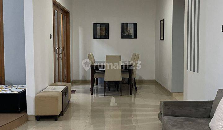 Rumah 2 Lantai Bagus Semi Furnished SHM di Perumahan Kota Wisata, Bogor 2