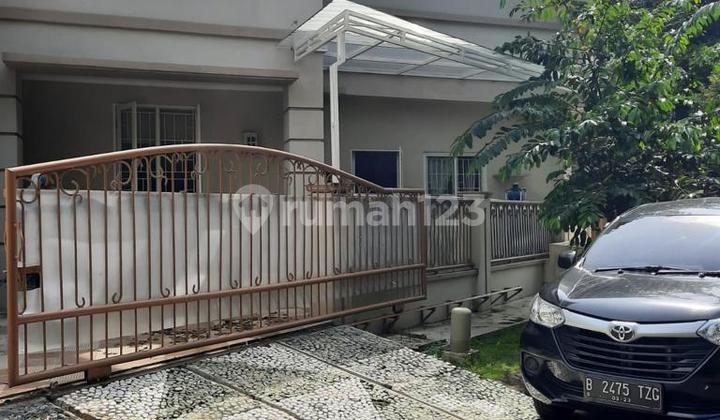 Dijual Rumah Rapih Cantik 2 Lantai di Royal Residences Pulogebang