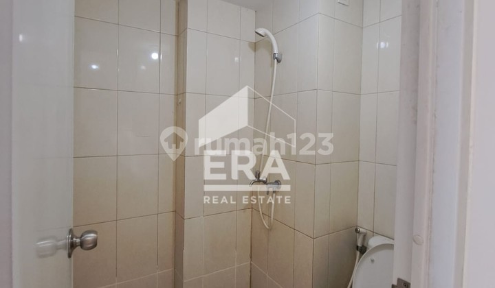 Available for Rent: Springlake Studio Apartment in Summarecon Bekasi, Only IDR 15 Million per Year