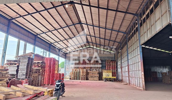 For Sale: Commercial Space in Mustika Jaya, Bekasi City For Sale: Commercial Space in Mustika Jaya, Bekasi City