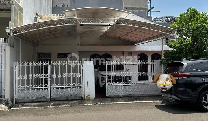 Rumah Hook Lok Bagus di Kelapa Gading Jakarta Utara
