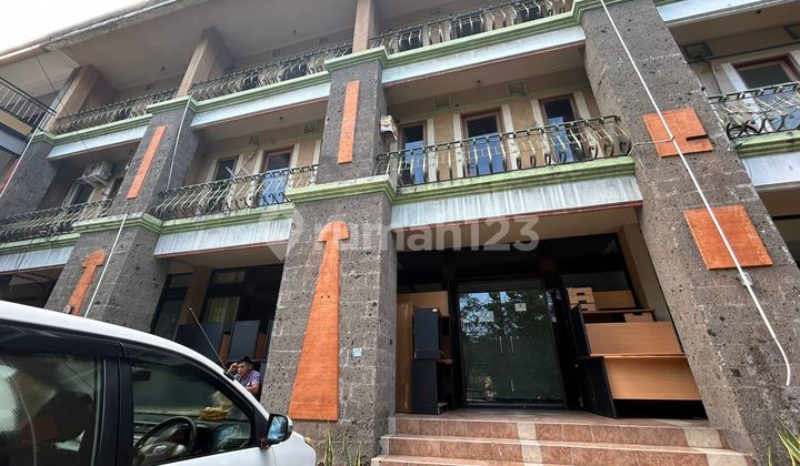 For Rent 3-Story Shop House in Renon Denpasar, Suitable for Office