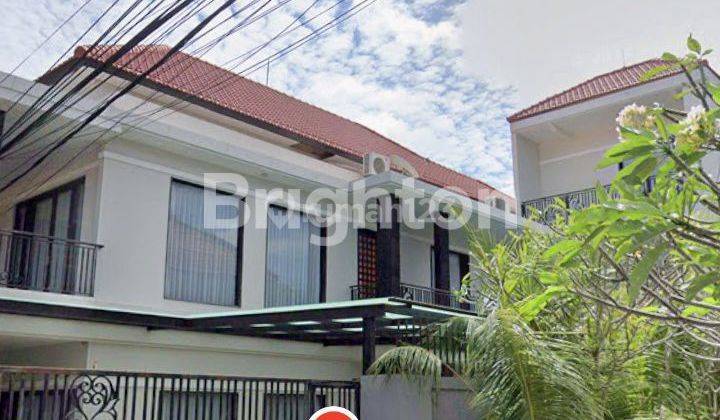 Rumah Mewah Di Kawasan Elite Puri Gading Jimbaran 1