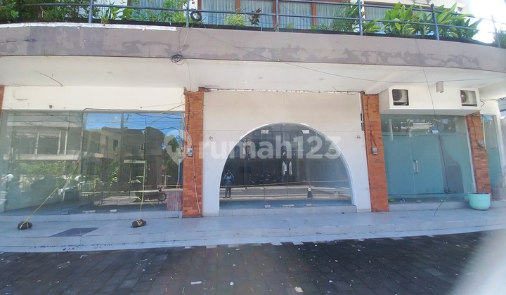 Ready-to-Use Shop House in the Strategic Location of Bumbak Umalas 2