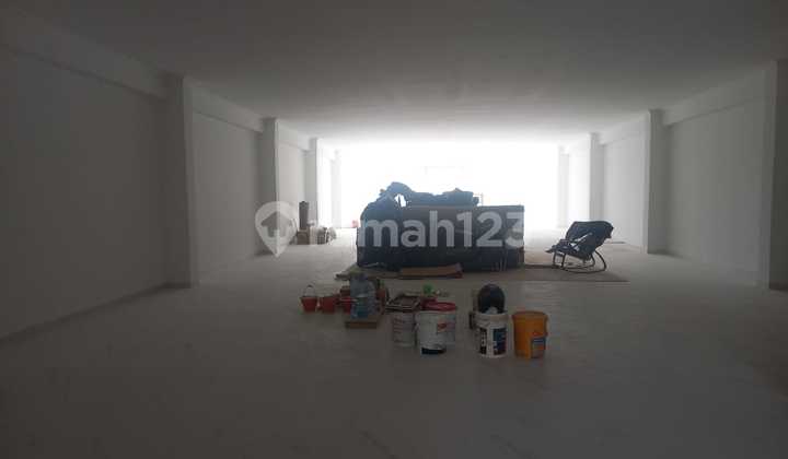 Commercial Space 312.5 M² - Premium Location Sunset Road