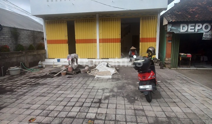 For Rent New Shop House Strategic Location on Main Road Kapal For Rent New Shop House Strategic Location on Main Road Kapal