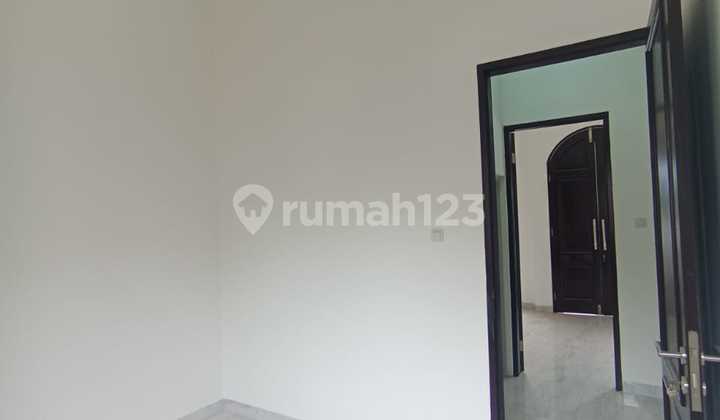 JUAL RUMAH TERMURAH KOMPLEK PRIBADI DI JL RAYA CONDET KRAMAT JATI JAKARTA TIMUR 2