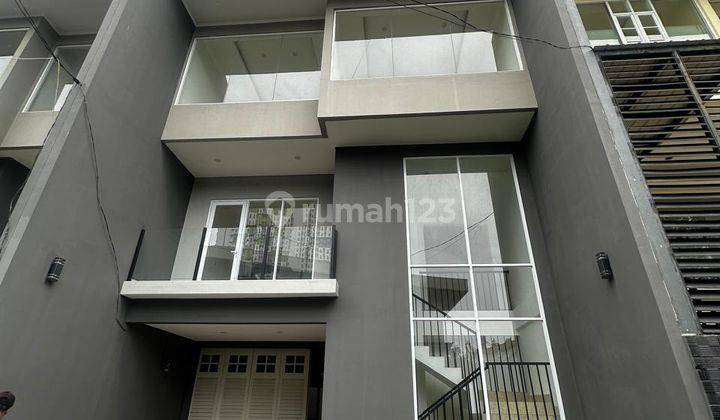 Rumah Cantik Nayara Townhouse Selangkah Dari Aeon Mall Simatupang Jakarta Selatan 1