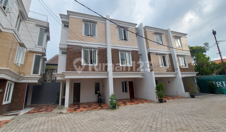 JUAL RUMAH TERMURAH DI PRIME HOME PEJATEN JAKARTA SELATAN