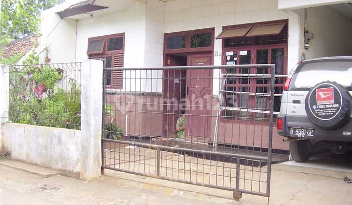 JUAL RUMAH SECOND LUAS 113 DI TANJUNG BARAT SIMATUPANG JAKARTA SELATAN