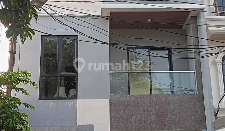 JUAL RUMAH LUAS 130 DI KOMPLEK JASA RAHARJA KEBAYORAN LAMA JAKARTA SELATAN