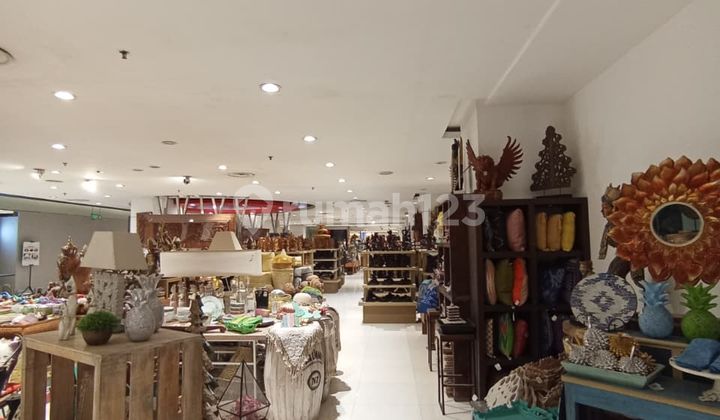 Sewa Ritel Luas 121 di Blok M Pasaraya Kebayoran Baru Jakarta Selatan Sewa Ritel Luas 121 di Blok M Pasaraya Kebayoran Baru Jakarta Selatan