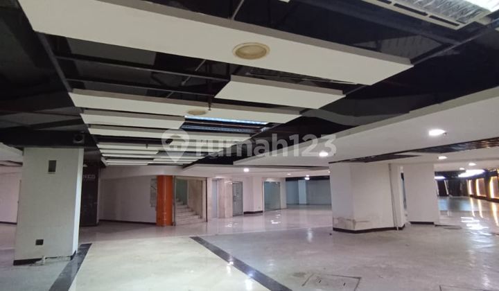 Sewa Ritel Luas 350 di Blok M Pasaraya Kebayoran Baru Jakarta Selatan Sewa Ritel Luas 350 di Blok M Pasaraya Kebayoran Baru Jakarta Selatan