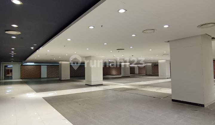 RENT A SPACIOUS 1470 OFFICE ON THE 7TH FLOOR IN BUILDING A OF PASARAYA BLOK M, KEBAYORAN BARU, SOUTH JAKARTA RENT A SPACIOUS 1470 OFFICE ON THE 7TH FLOOR IN BUILDING A OF PASARAYA BLOK M, KEBAYORAN BARU, SOUTH JAKARTA